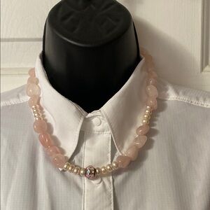 Elegant Pink and Pearl Necklace
